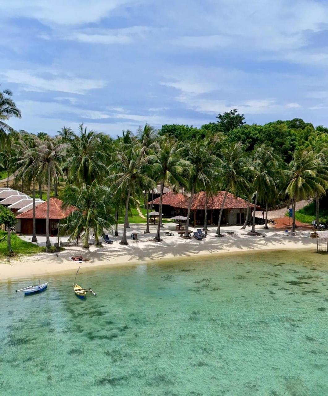 Eco Casa Hotel Ilhas Karimunjava Exterior foto