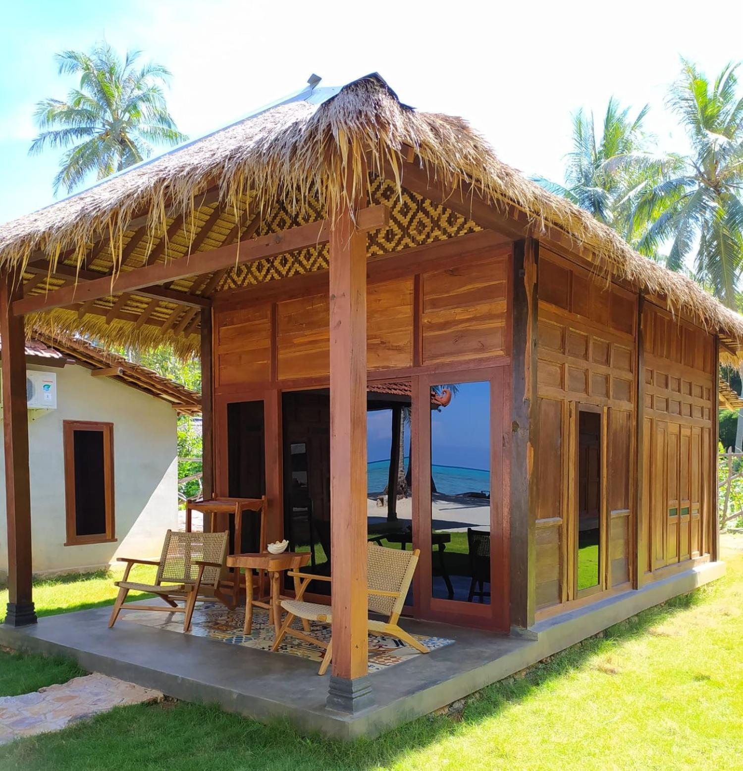 Eco Casa Hotel Ilhas Karimunjava Exterior foto