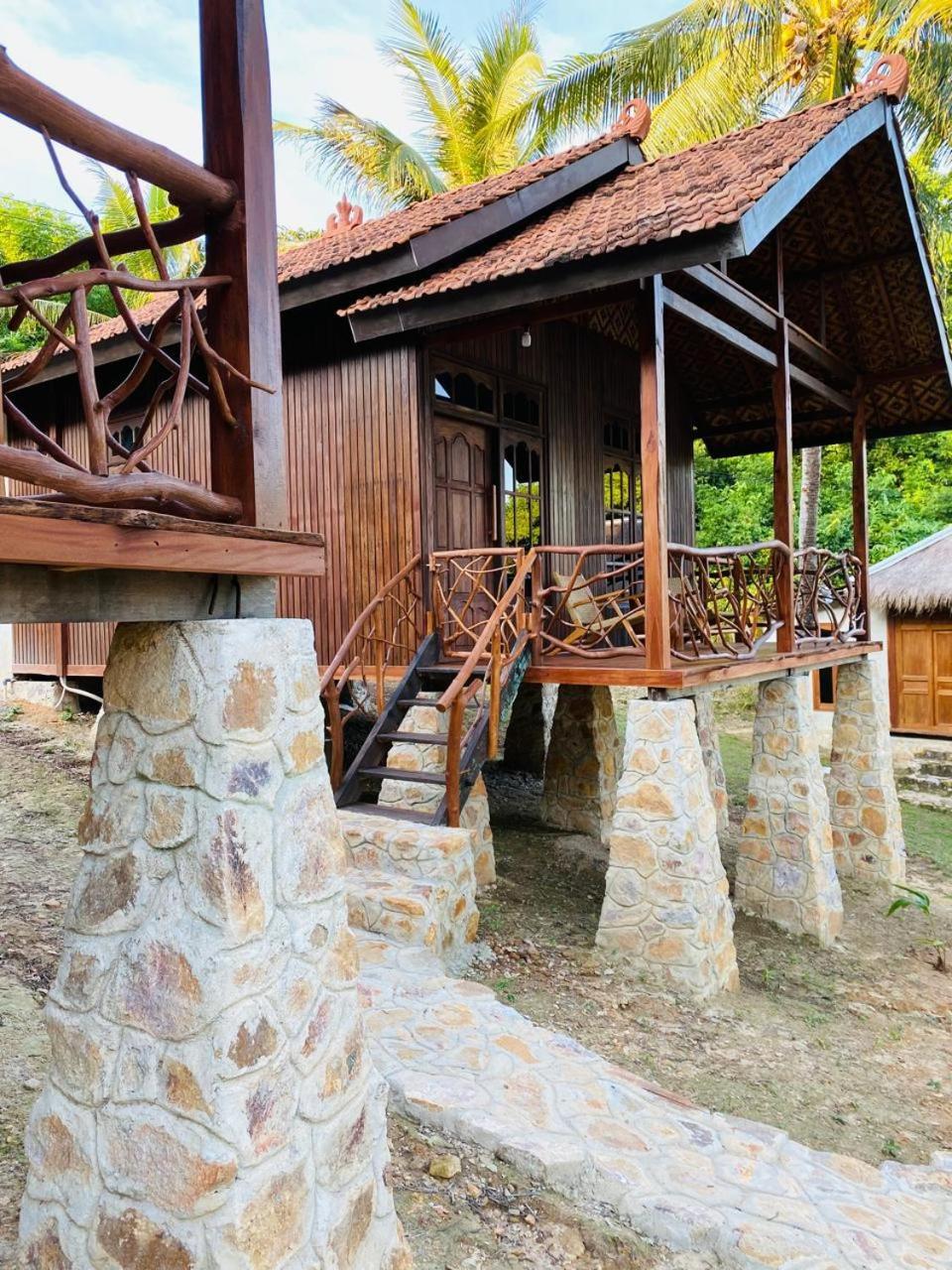 Eco Casa Hotel Ilhas Karimunjava Exterior foto