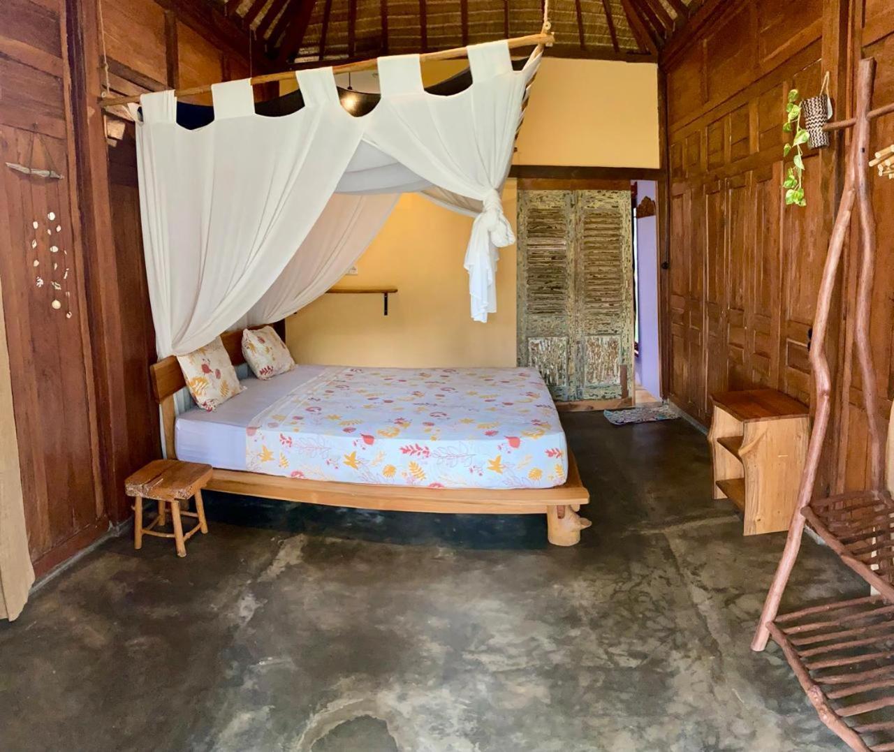 Eco Casa Hotel Ilhas Karimunjava Exterior foto