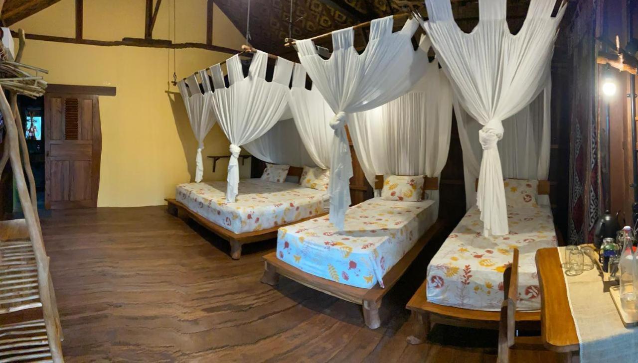 Eco Casa Hotel Ilhas Karimunjava Exterior foto
