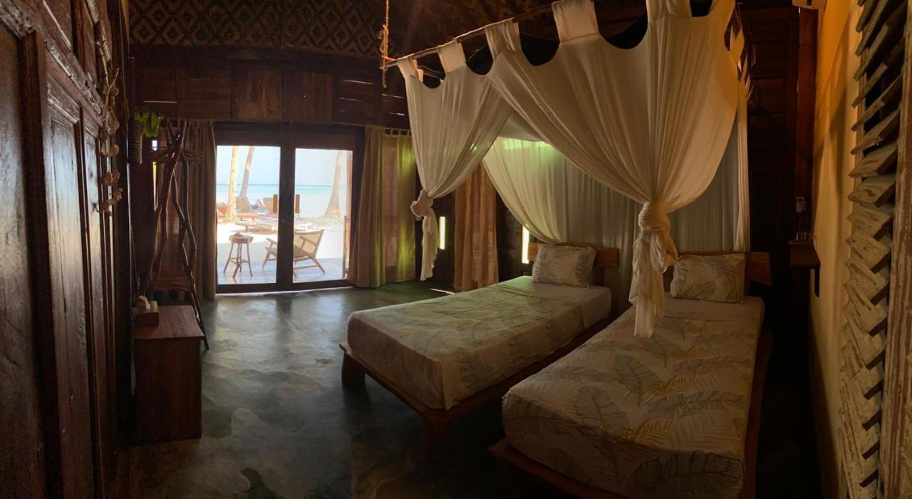 Eco Casa Hotel Ilhas Karimunjava Exterior foto
