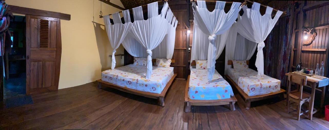 Eco Casa Hotel Ilhas Karimunjava Exterior foto